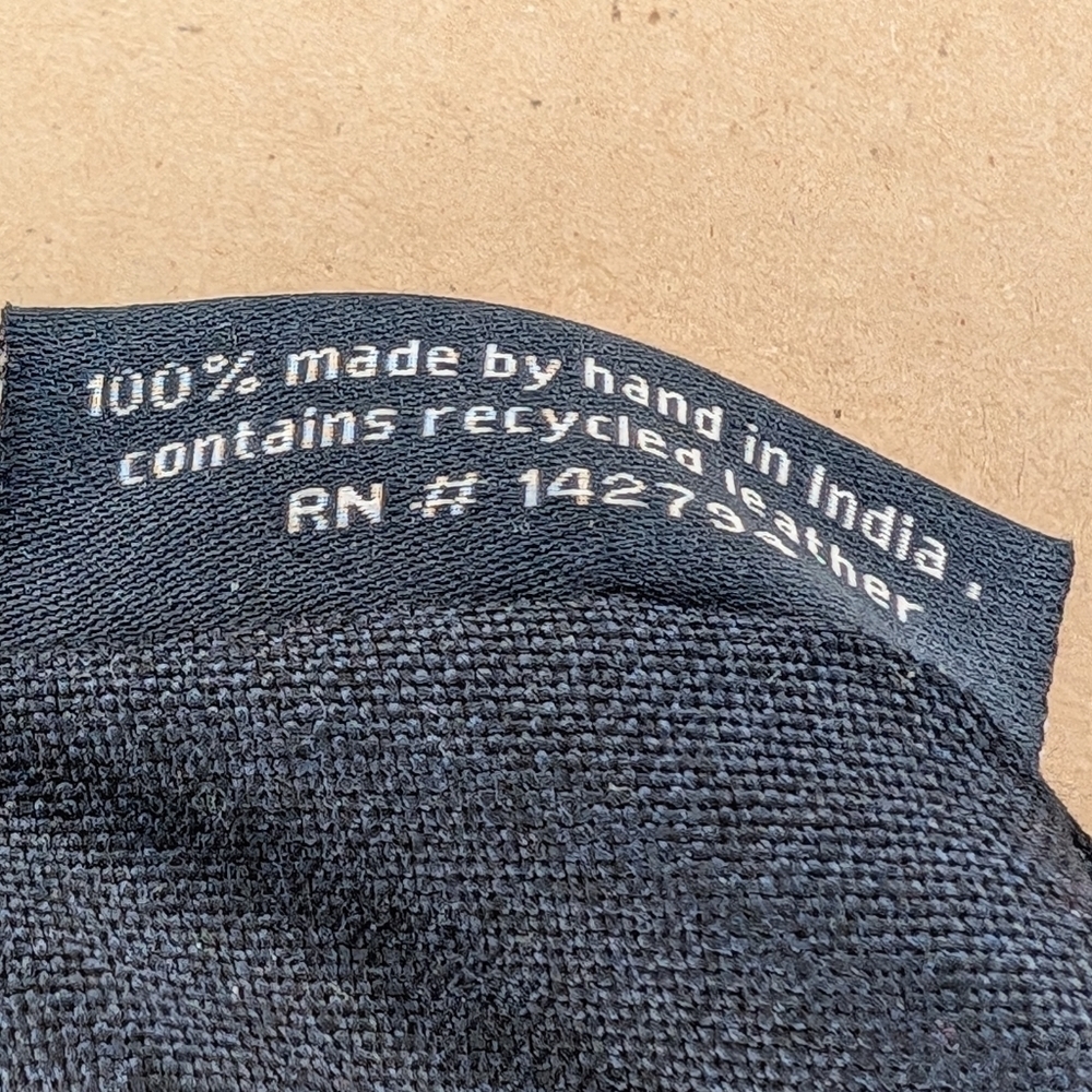 JOYN Crossbody Bag Handmade Abstract Leaf Print - Picture 7 of 9